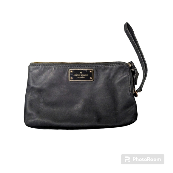 kate spade Handbags - Kate Spade Wristlet. Black.